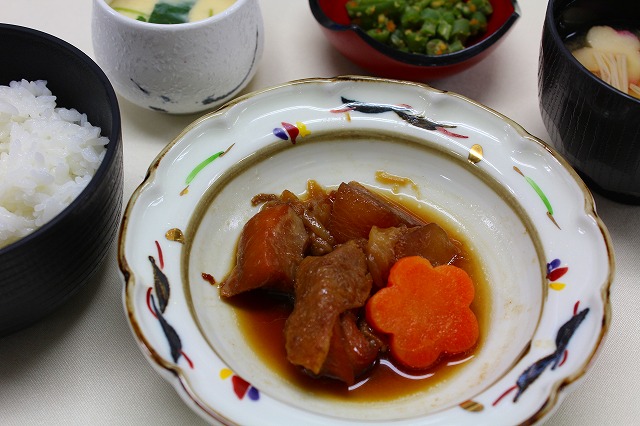 鶏肉と黒糖のこっくり煮