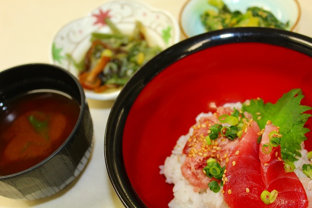 ネギトロ丼