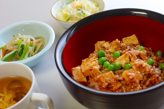 麻婆丼