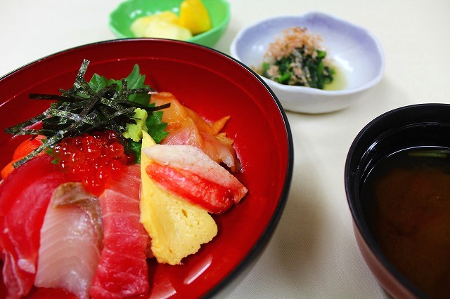 海鮮丼