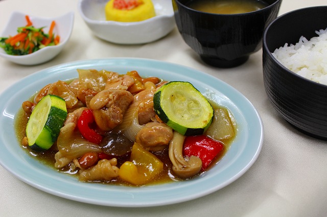 鶏肉のカシューナッツ炒め