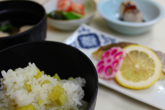 薩摩芋ごはんと鯛の塩焼き