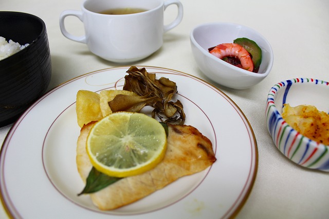 メカジキのレモンバジル焼き