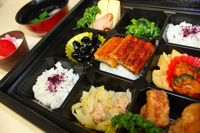 お花見弁当