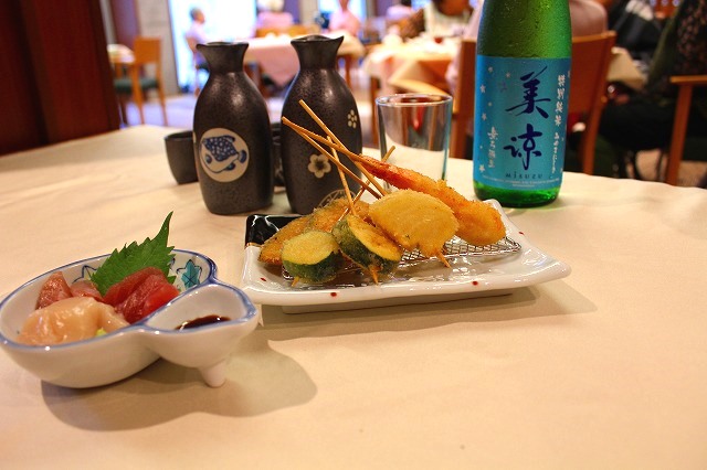 居酒屋「揚げたて串カツ」