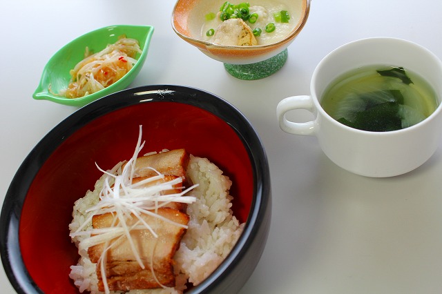 チャーシュー丼