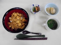 赤味噌の和風麻婆丼