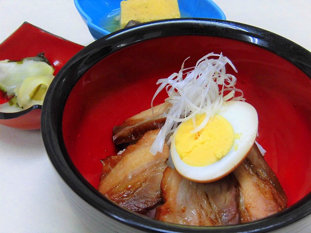 チャーシュー丼