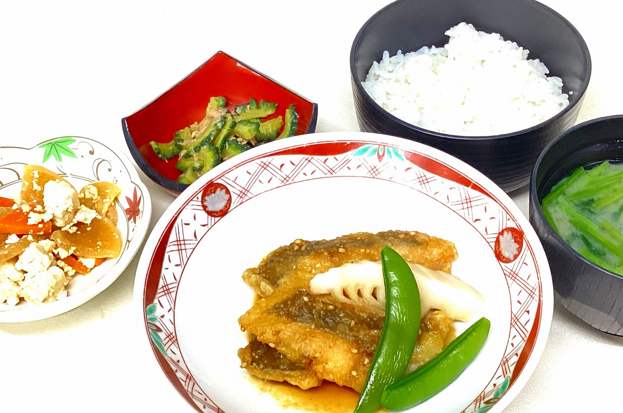 ホキ甘辛胡麻絡め