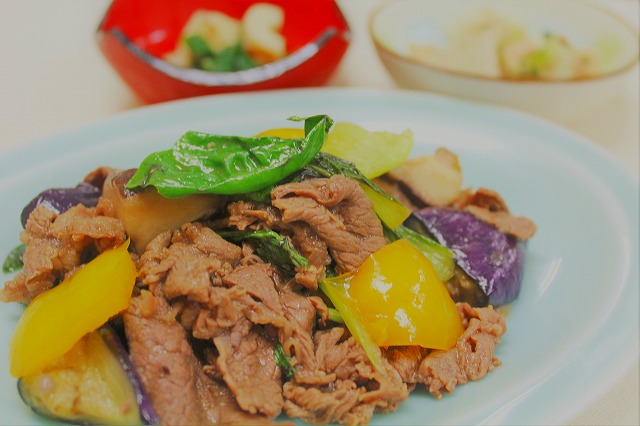 牛肉と茄子のバジル炒め