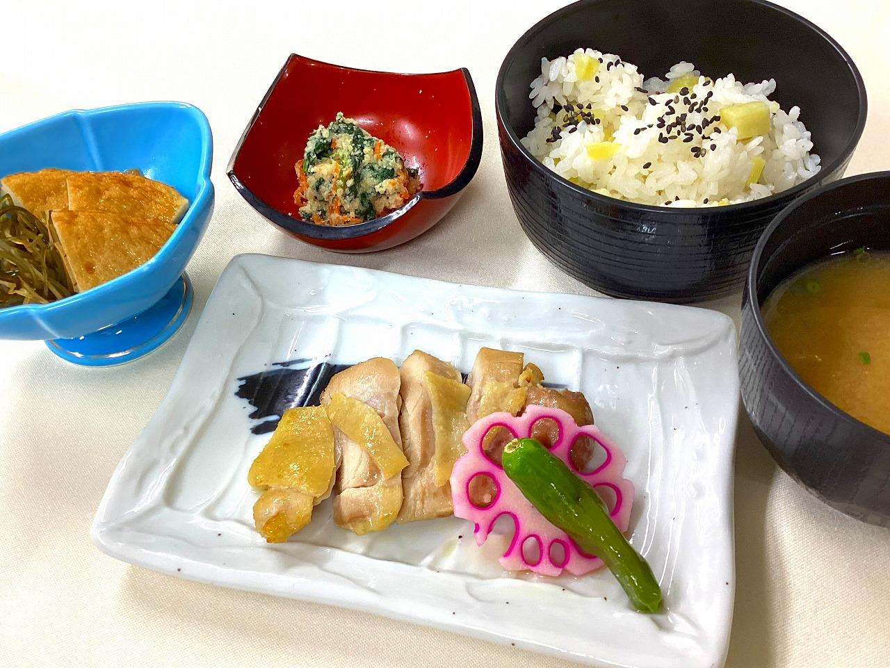 鶏肉の塩麴焼き