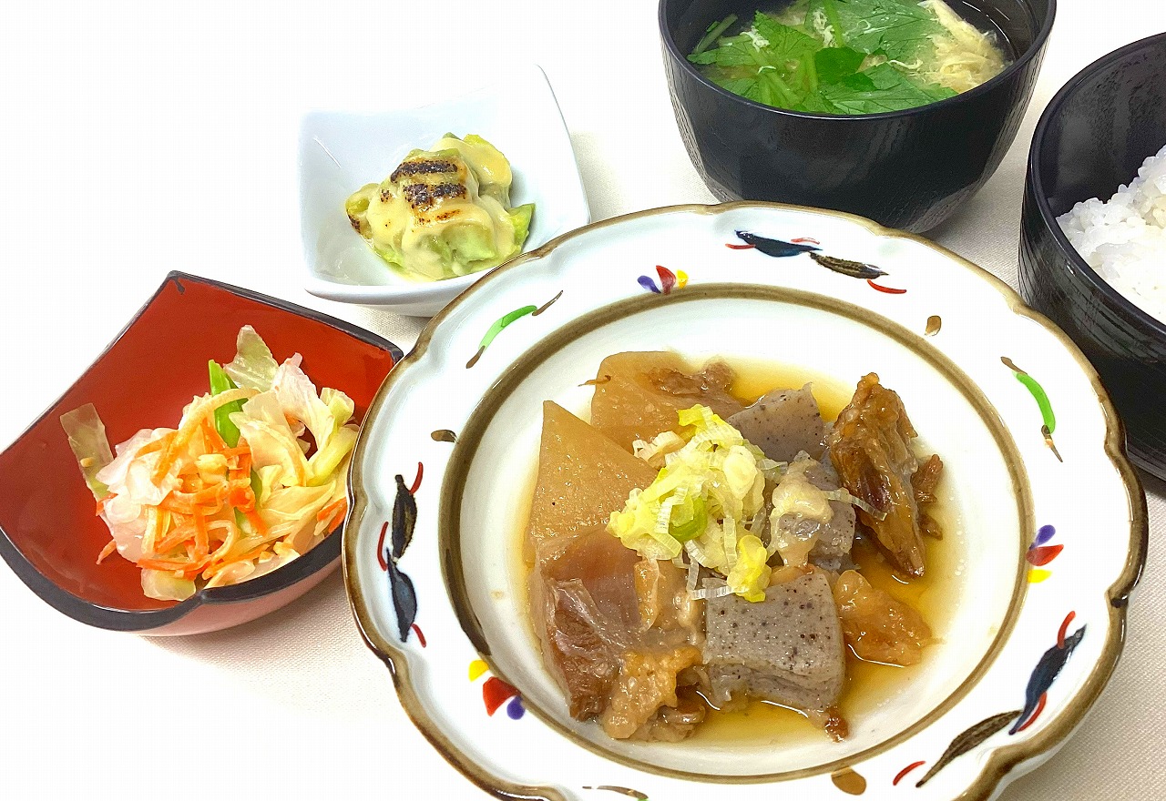 牛すじの煮込み