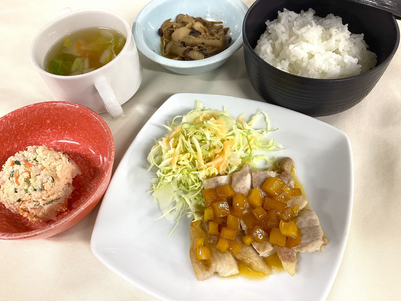 ポークソテー　アップルソース