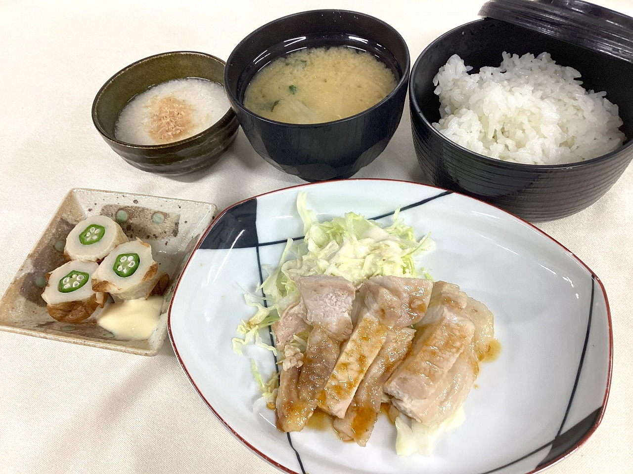 豚肉の生姜ピリッとソース