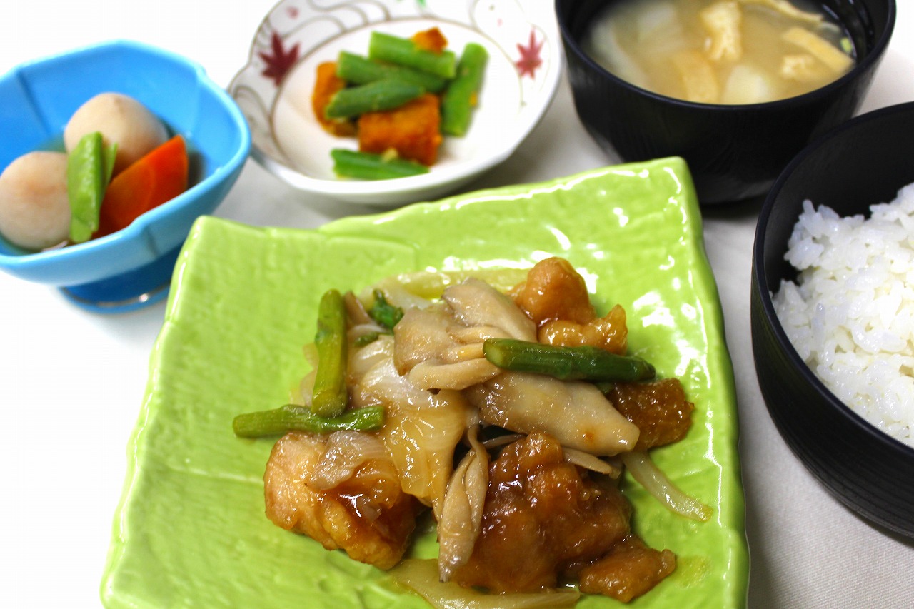 鶏肉と舞茸の甘酢あん絡め