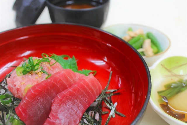 ネギトロ丼