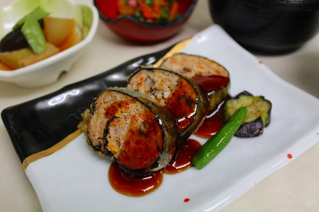 鶏肉の海苔巻き揚げ