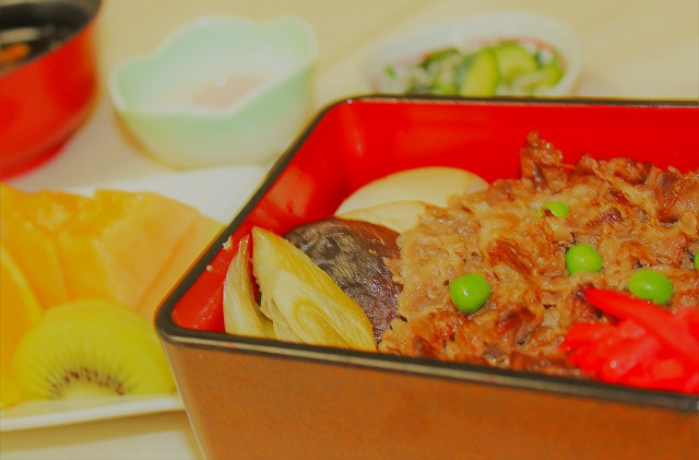 フェア食「すき焼き重」