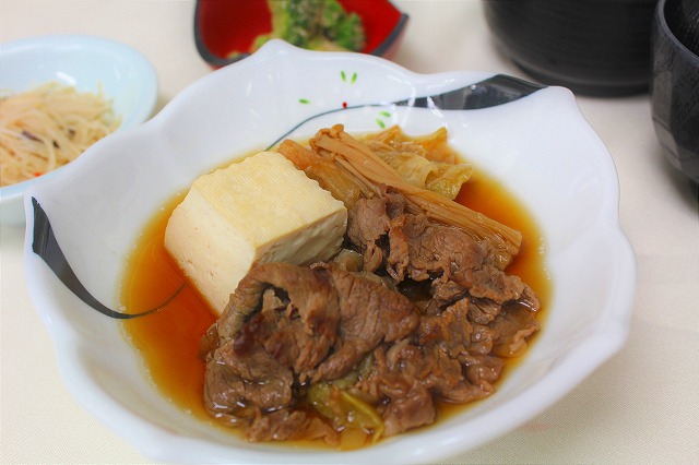 牛肉のすき焼き風煮