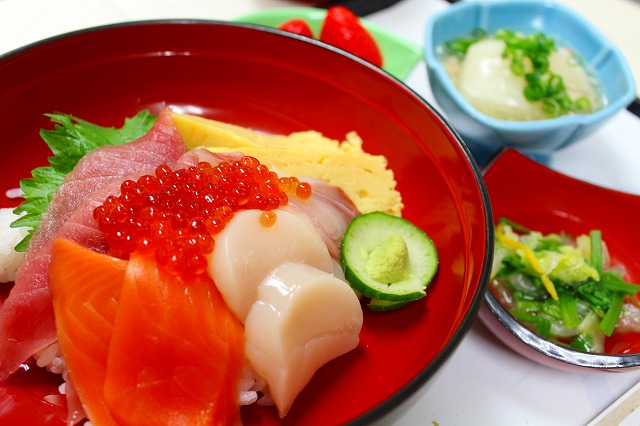 フェア食「海鮮丼」