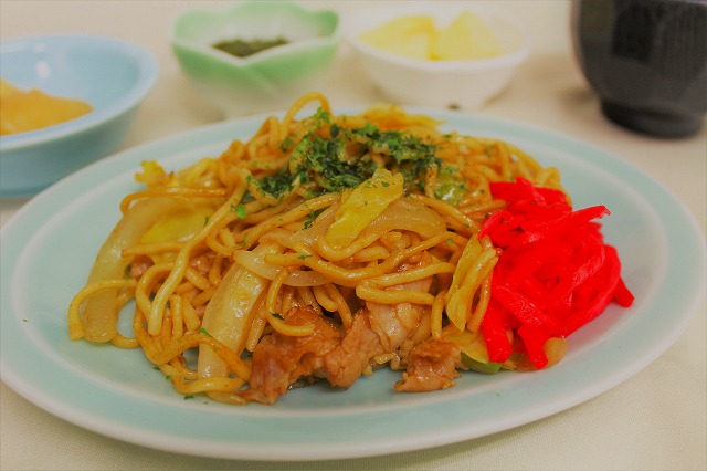 豚肉入りソース焼きそば