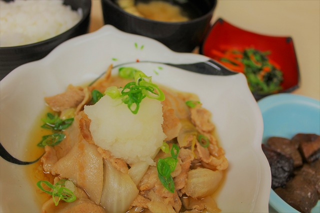 豚肉と白菜のポン酢煮込み