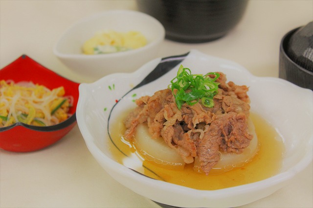 甘辛牛肉と大根の出汁かけ