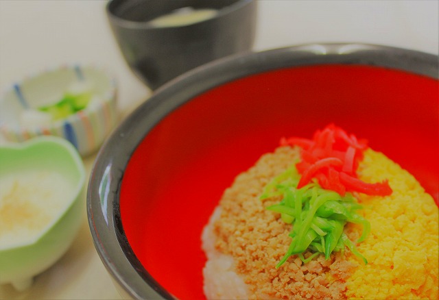 鶏そぼろ丼