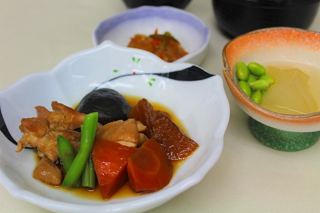 鶏肉と黒糖のこっくり煮