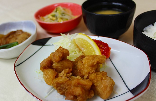 鶏の唐揚げ