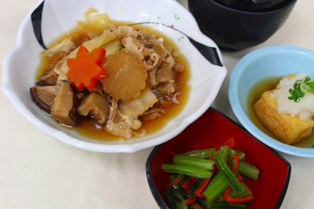 豚肉のポン酢煮込み