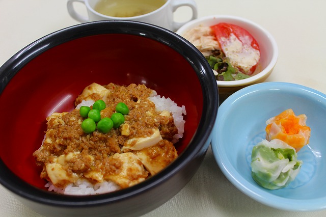 麻婆丼