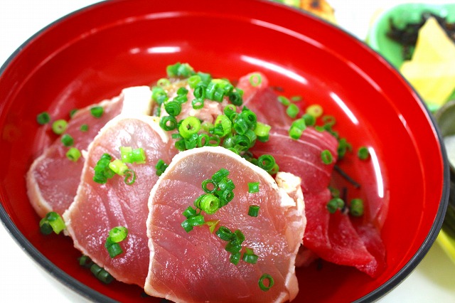 フェア食「鮪三昧丼」