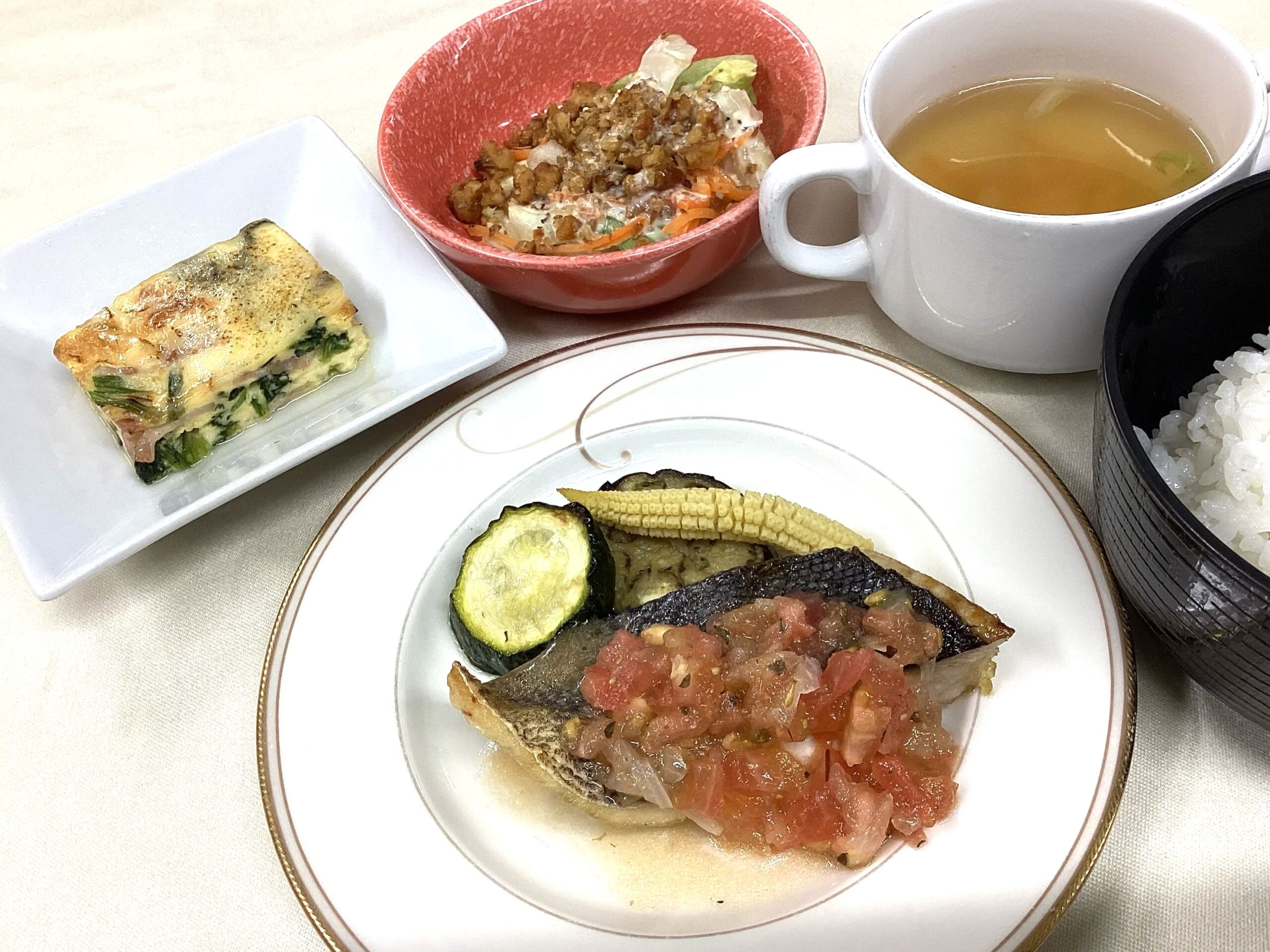 スズキのフレッシュトマトソース