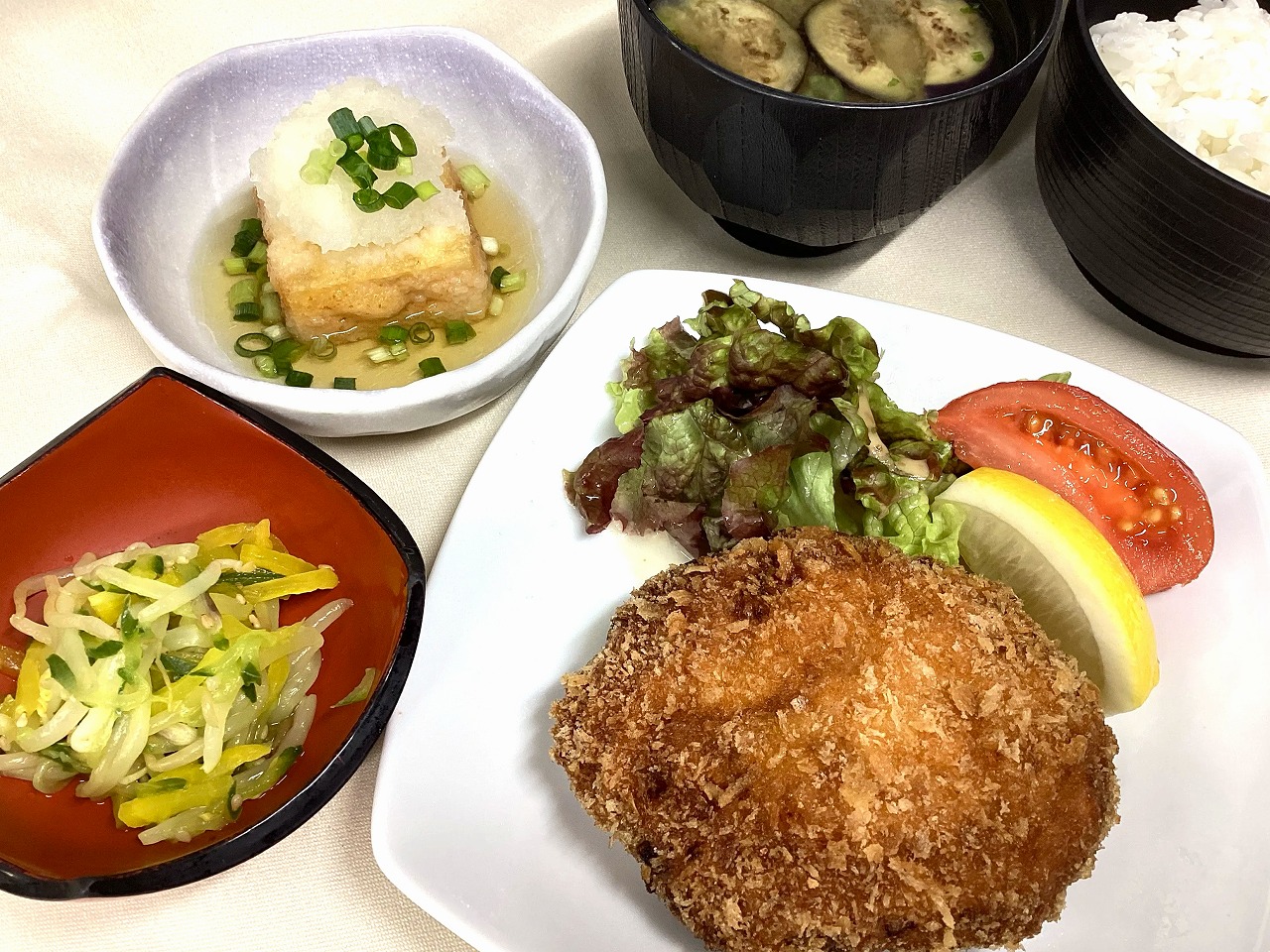 鶏挽肉のメンチカツ