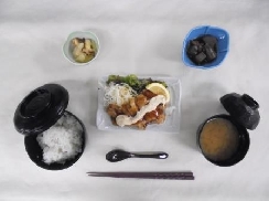 Ａ定食「鯛の塩焼き」Ｂ定食「宮崎名物チキン南蛮」