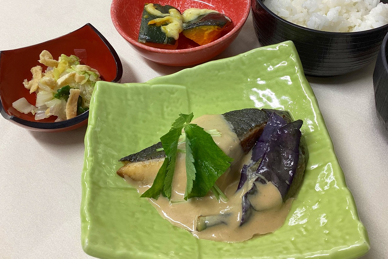 勘八の揚げ茄子胡麻ダレ