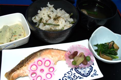 山菜ごはん＆鮭の西京焼き