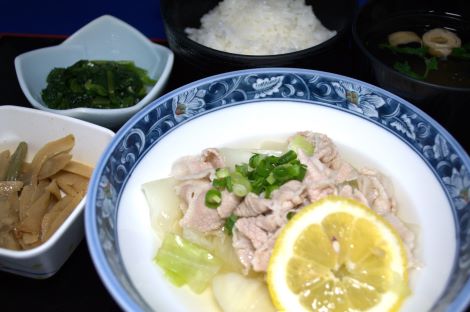 豚肉とキャベツのレモン蒸し