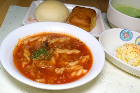 マカロニのトマト煮